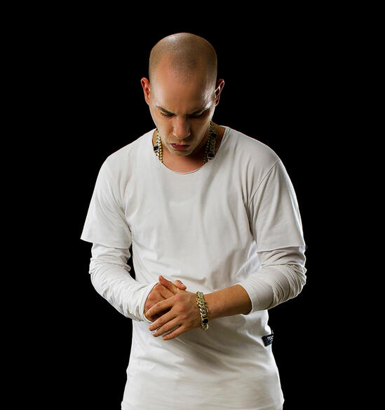 Kendo Kaponi photoshoot | vizual gee